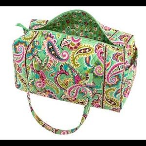 VERA BRADLEY EXTRA LARGE DUFFEL BAG IN TUTTI FRUTTI